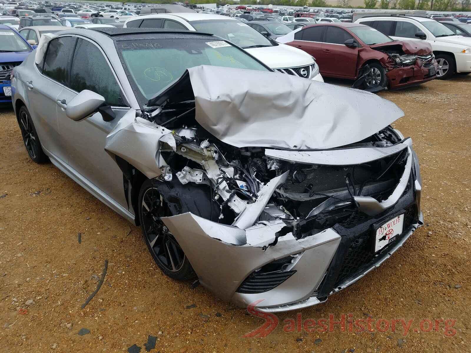 4T1B61HK5JU073695 2018 TOYOTA CAMRY