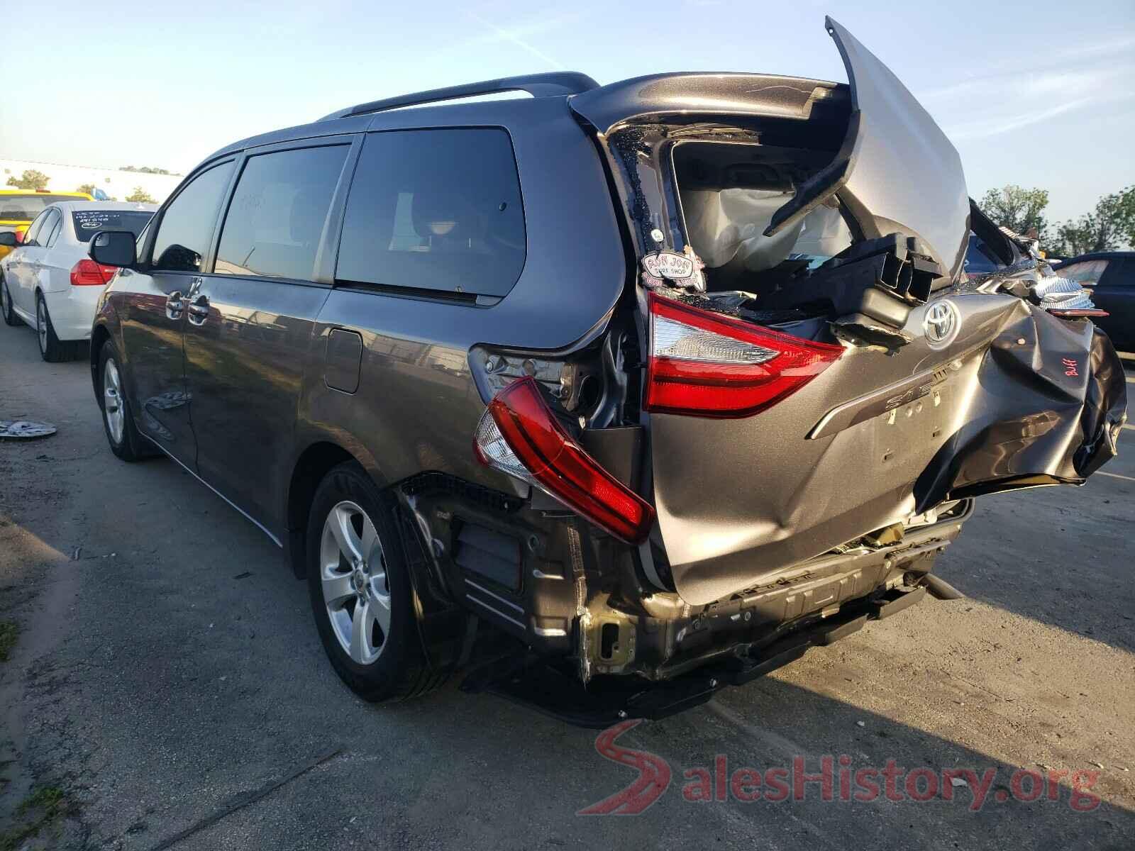 5TDKZ3DC9HS792694 2017 TOYOTA SIENNA