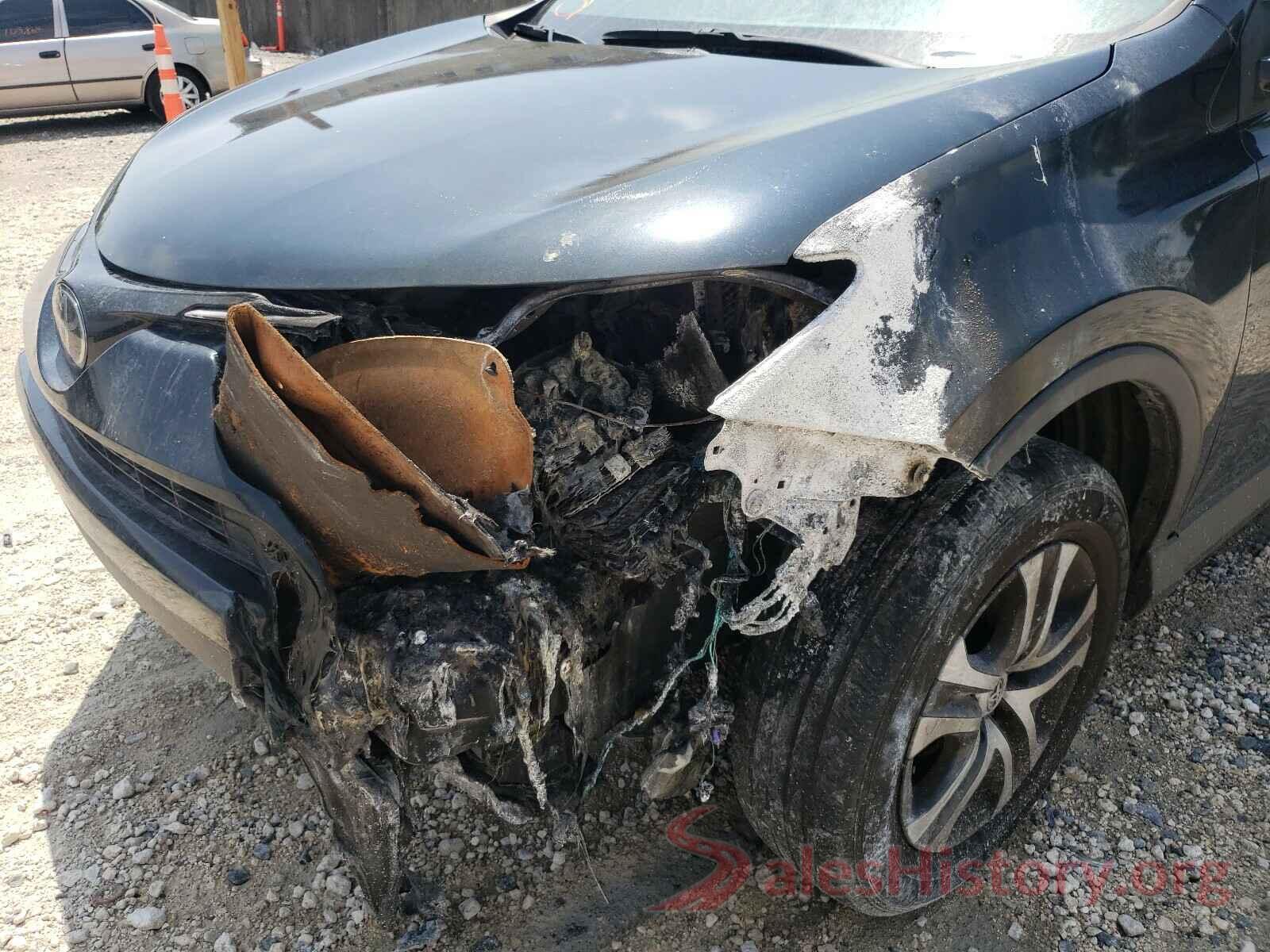 JTMZFREV9JJ163806 2018 TOYOTA RAV4