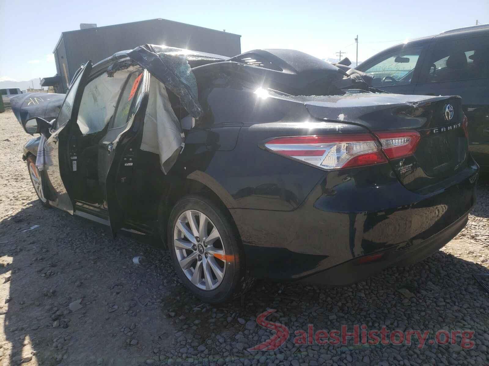 4T1B11HK9JU513237 2018 TOYOTA CAMRY