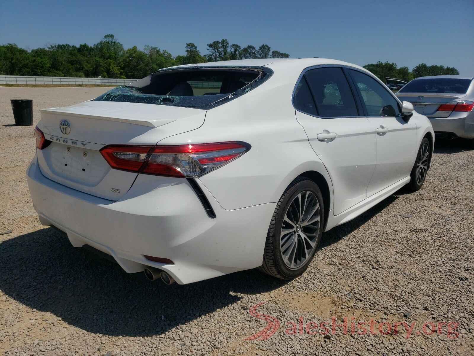 4T1B11HK2JU539193 2018 TOYOTA CAMRY