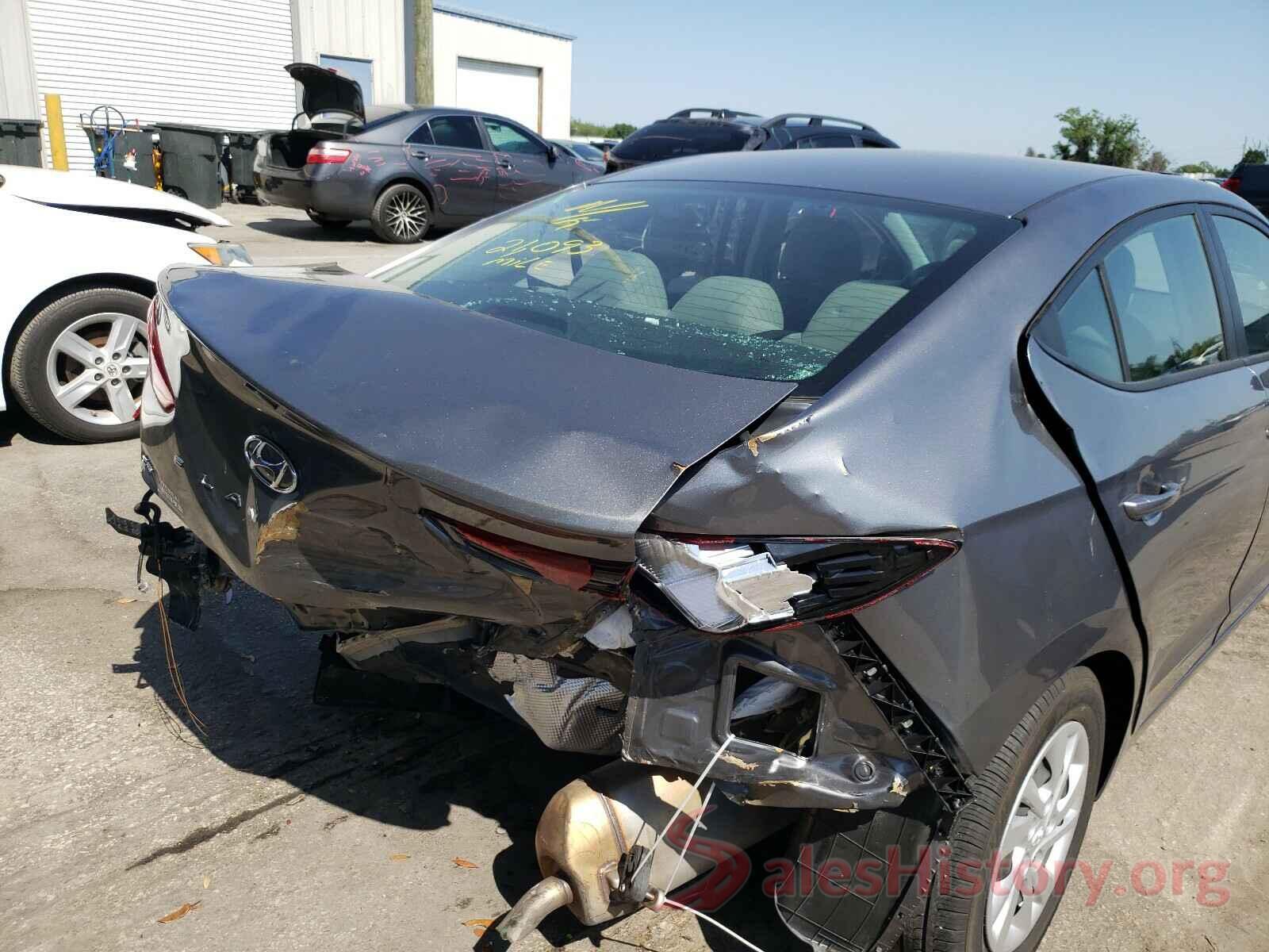 5NPD74LF0KH498002 2019 HYUNDAI ELANTRA