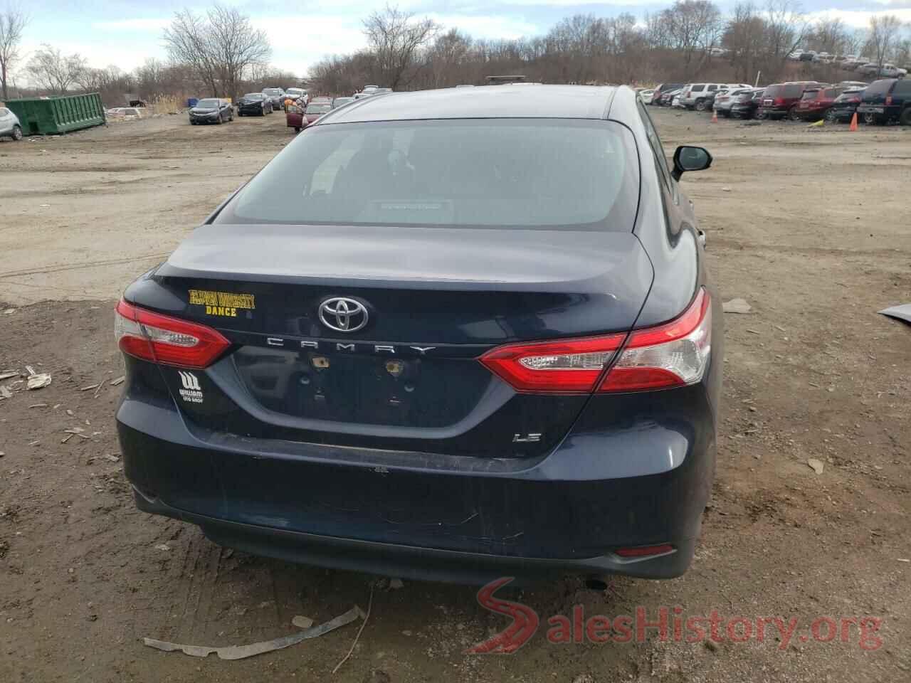 4T1B11HK3JU581887 2018 TOYOTA CAMRY