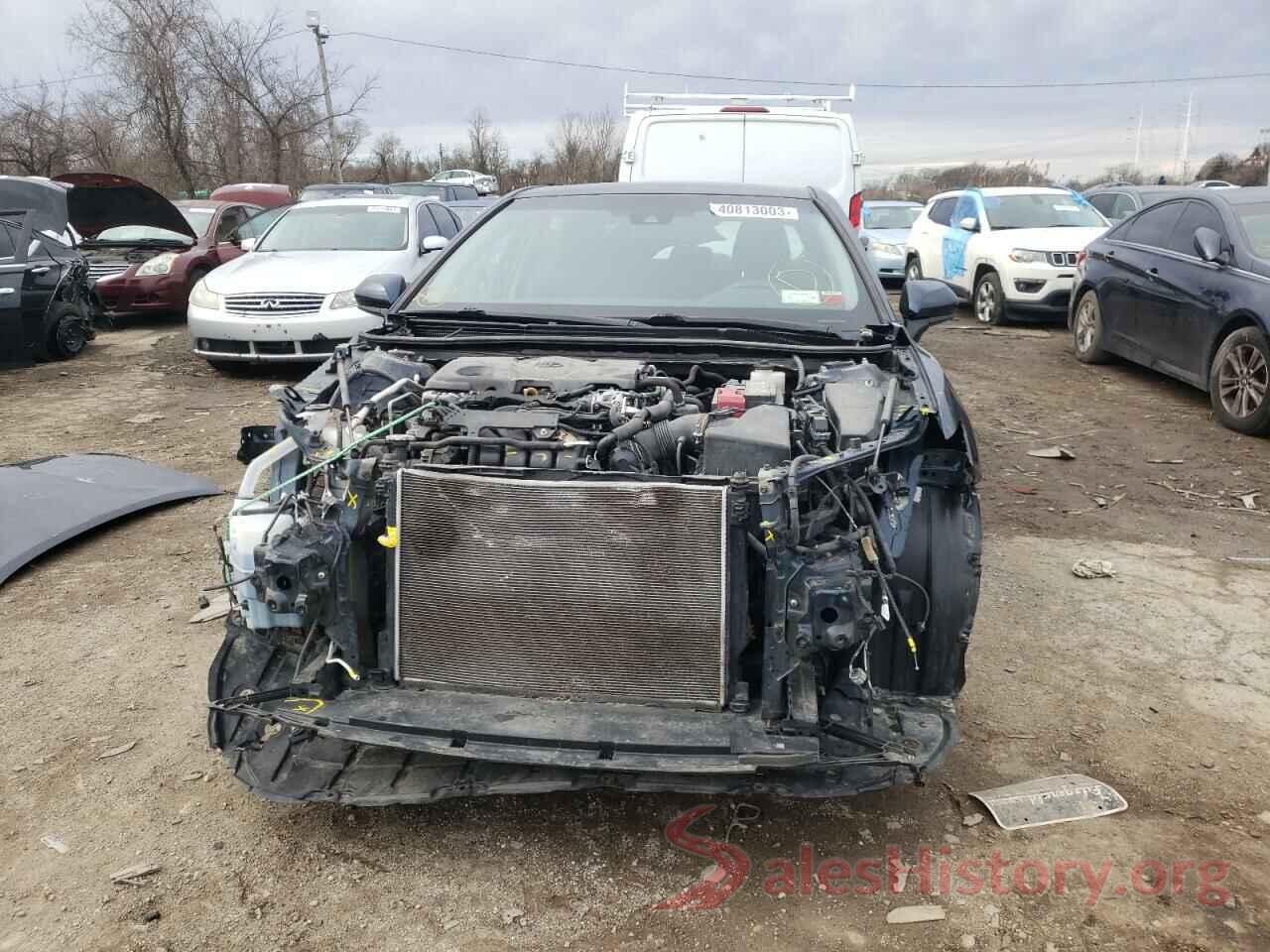 4T1B11HK3JU581887 2018 TOYOTA CAMRY