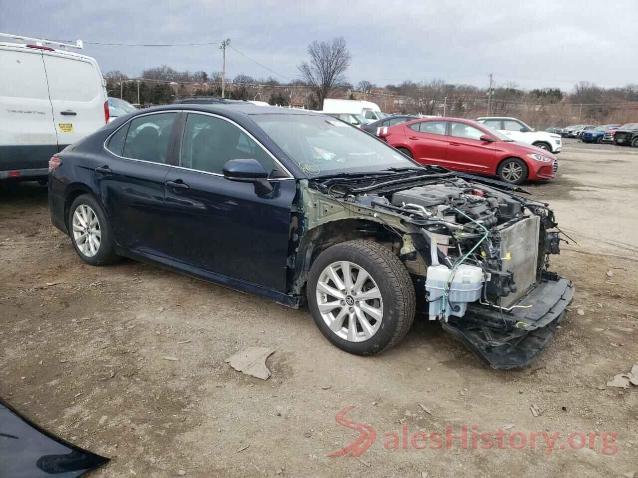 4T1B11HK3JU581887 2018 TOYOTA CAMRY