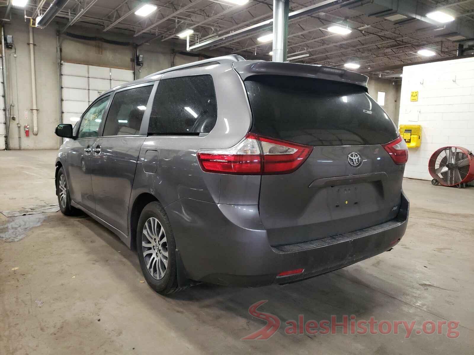 5TDYZ3DC2JS949143 2018 TOYOTA SIENNA