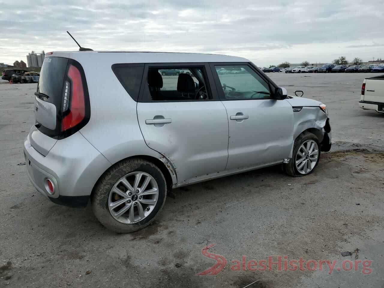 KNDJP3A58K7017702 2019 KIA SOUL