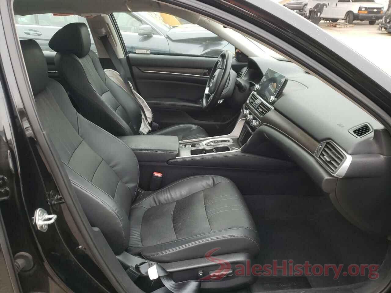 1HGCV3F57JA015613 2018 HONDA ACCORD