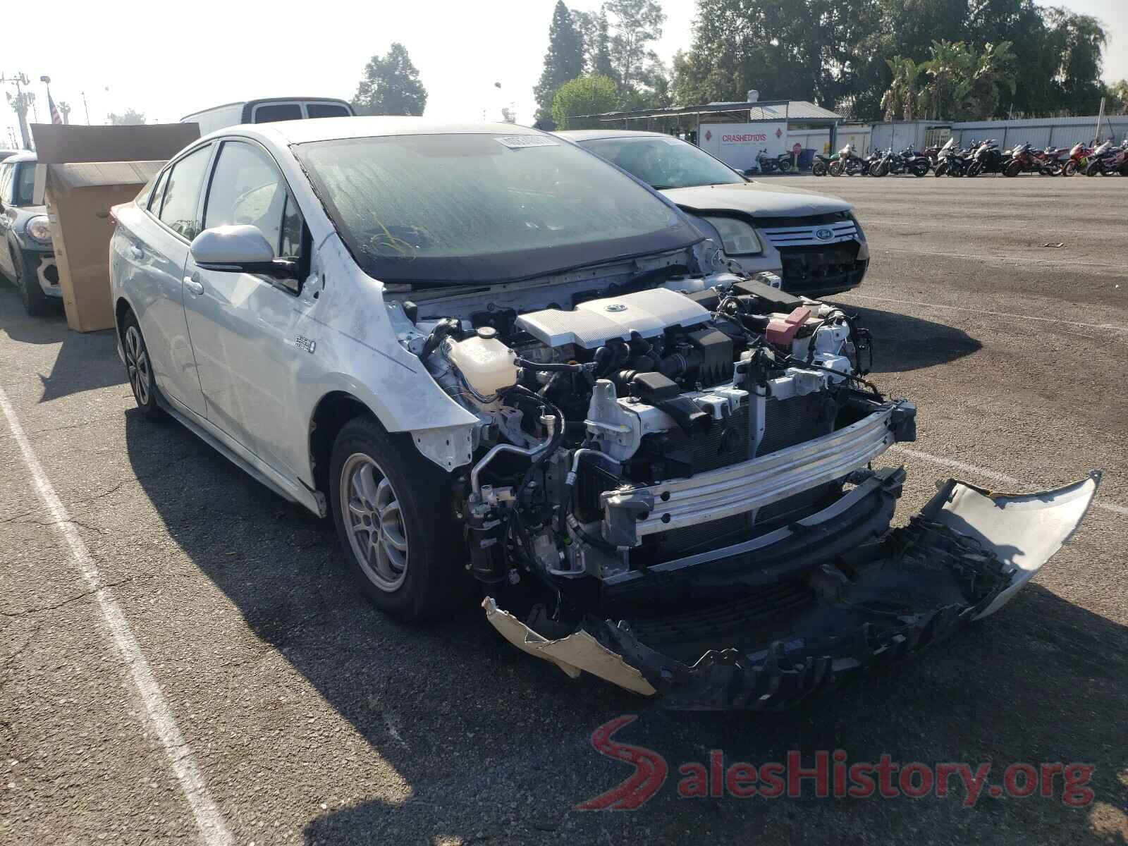 JTDKARFP6J3081925 2018 TOYOTA PRIUS