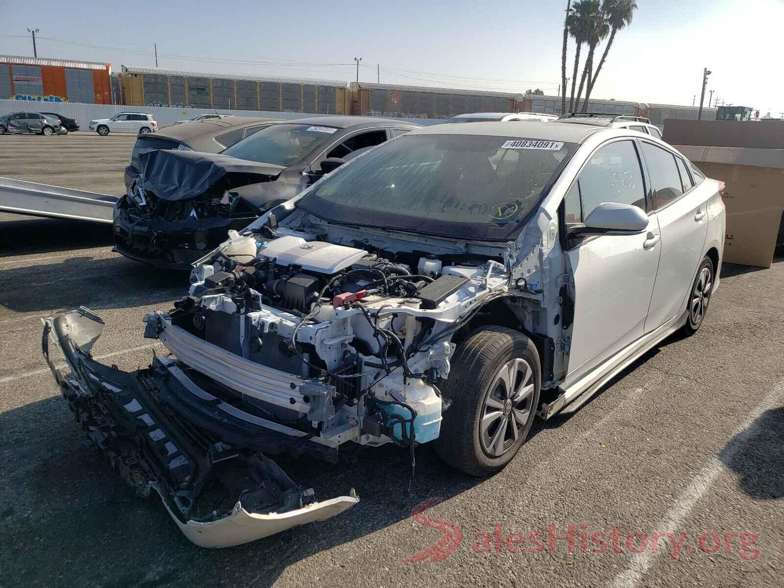 JTDKARFP6J3081925 2018 TOYOTA PRIUS