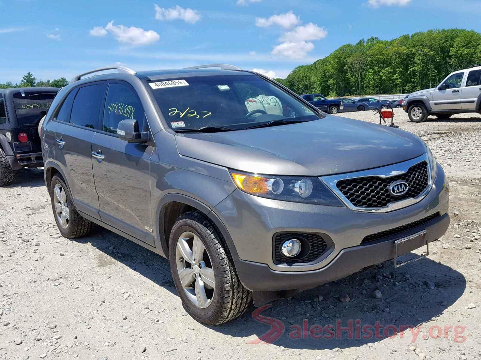 5XYKUDA25DG400141 2013 KIA SORENTO EX