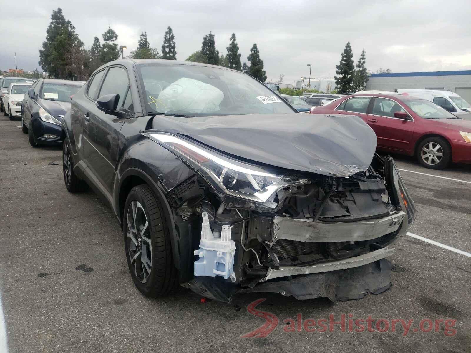 NMTKHMBXXJR049951 2018 TOYOTA C-HR