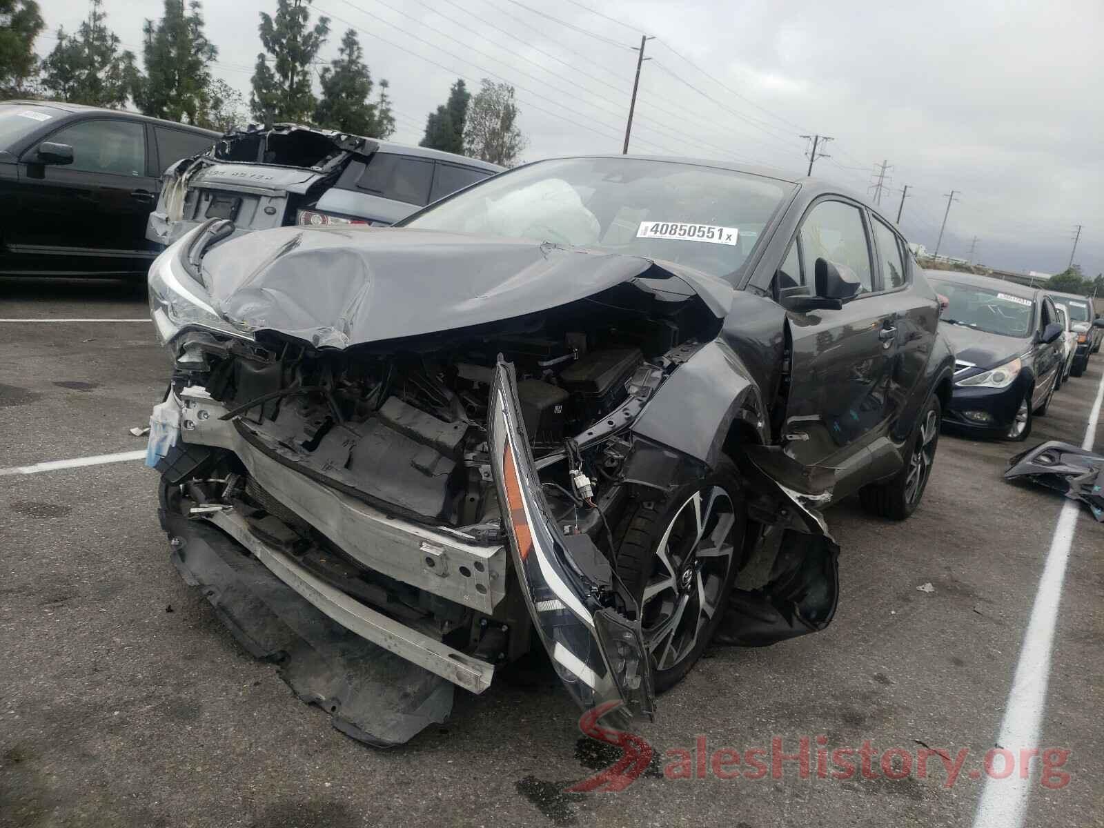 NMTKHMBXXJR049951 2018 TOYOTA C-HR