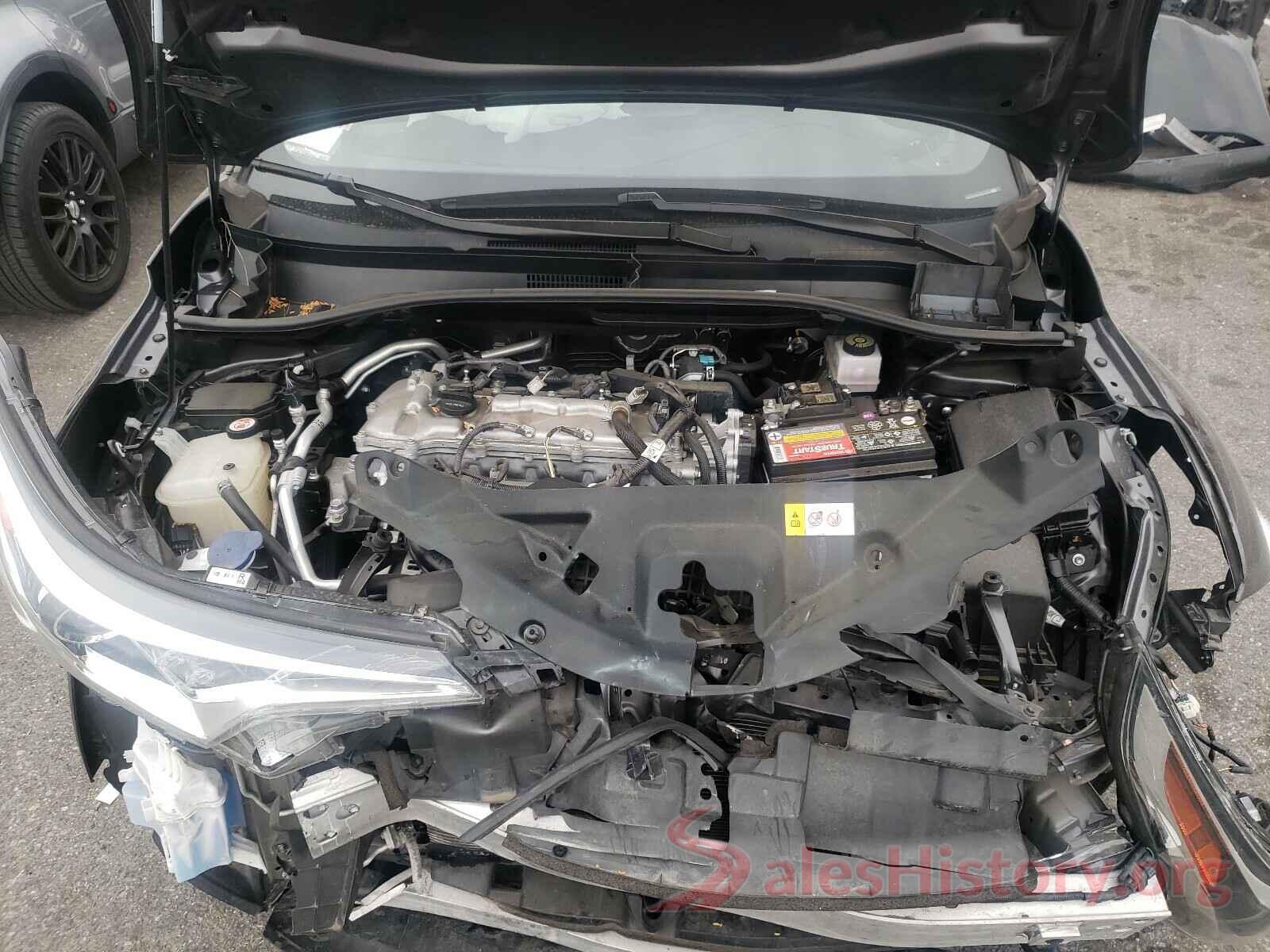 NMTKHMBXXJR049951 2018 TOYOTA C-HR