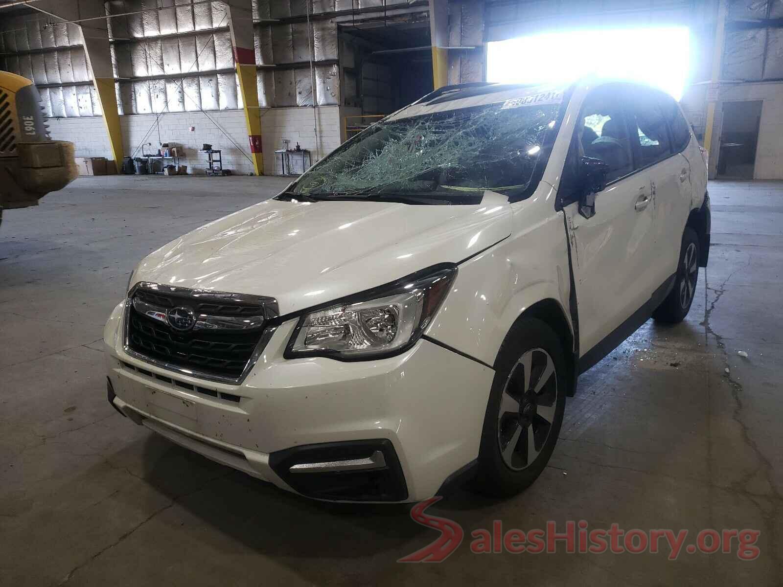 JF2SJAGC5JH424239 2018 SUBARU FORESTER