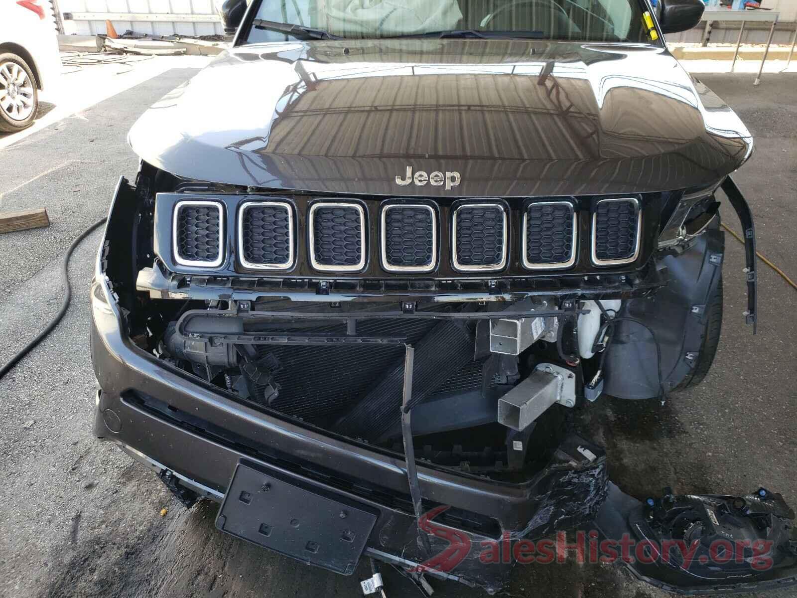 3C4NJDBB4JT221971 2018 JEEP COMPASS