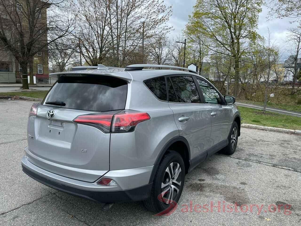 2T3ZFREV5HW355798 2017 TOYOTA RAV4