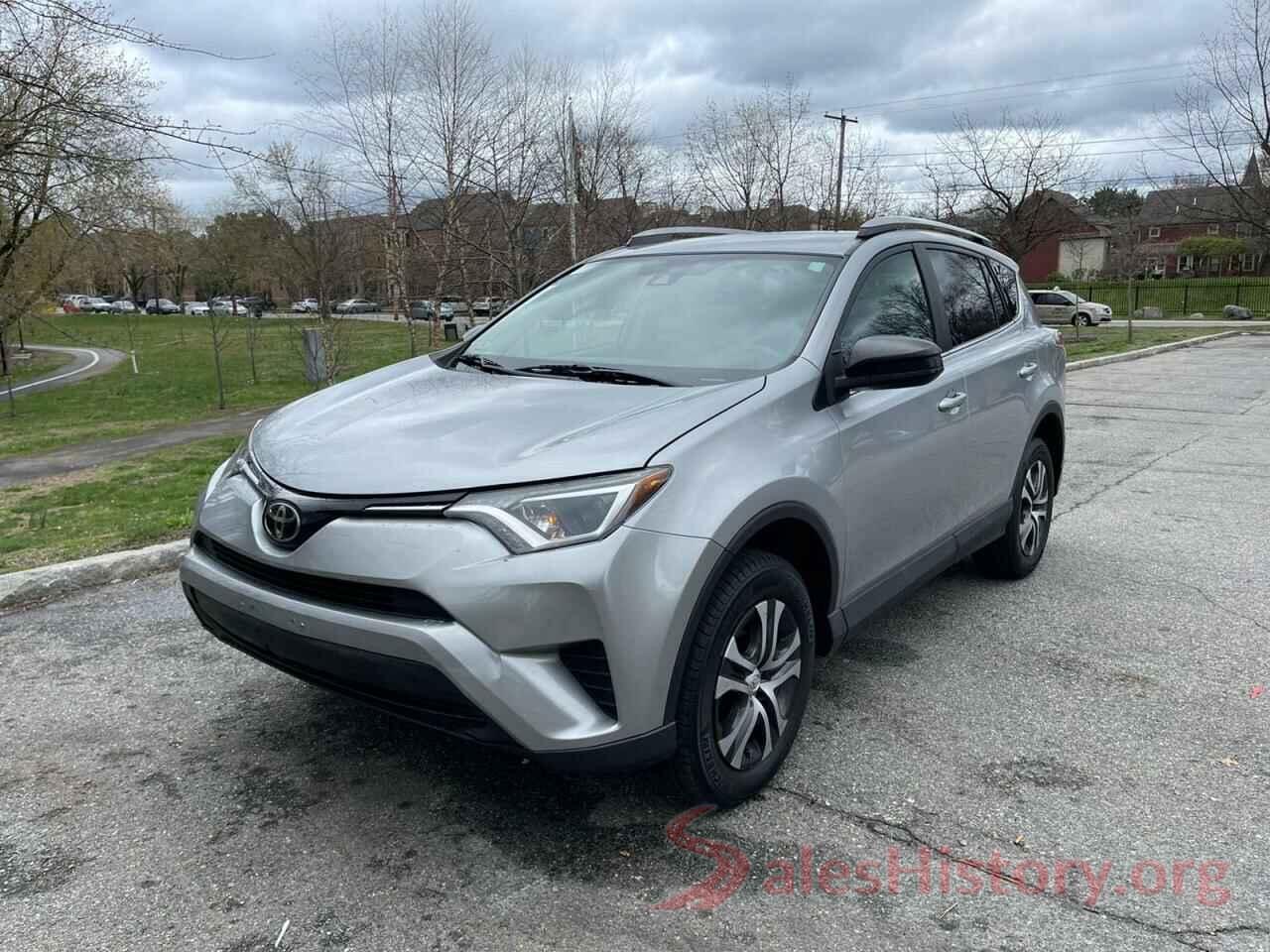 2T3ZFREV5HW355798 2017 TOYOTA RAV4