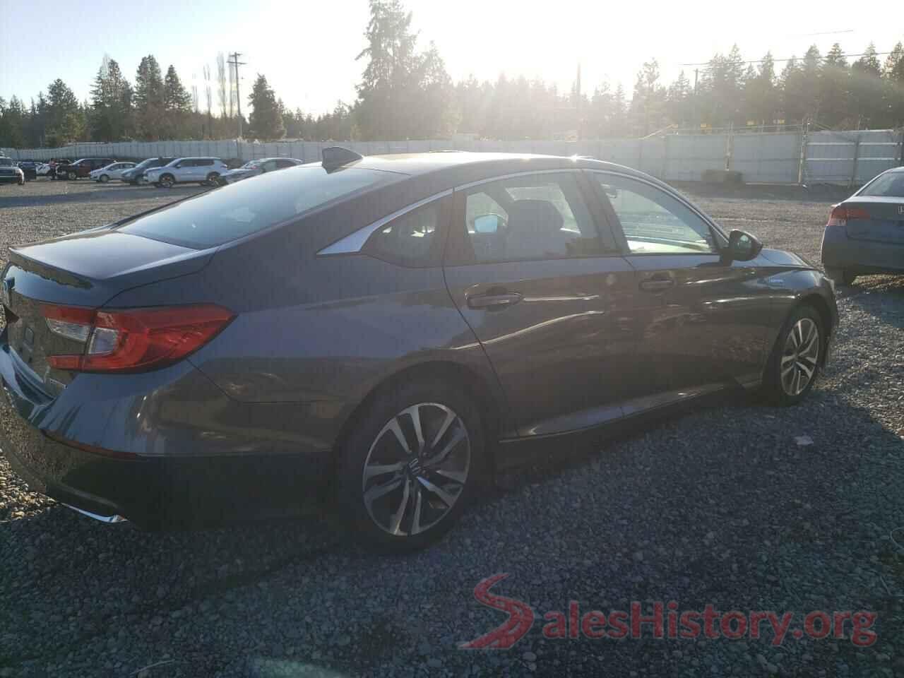 1HGCV3F13JA009921 2018 HONDA ACCORD