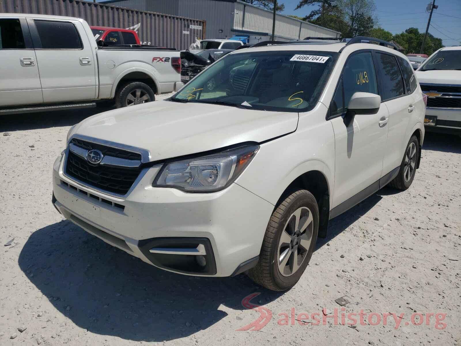 JF2SJAGC5JH512952 2018 SUBARU FORESTER