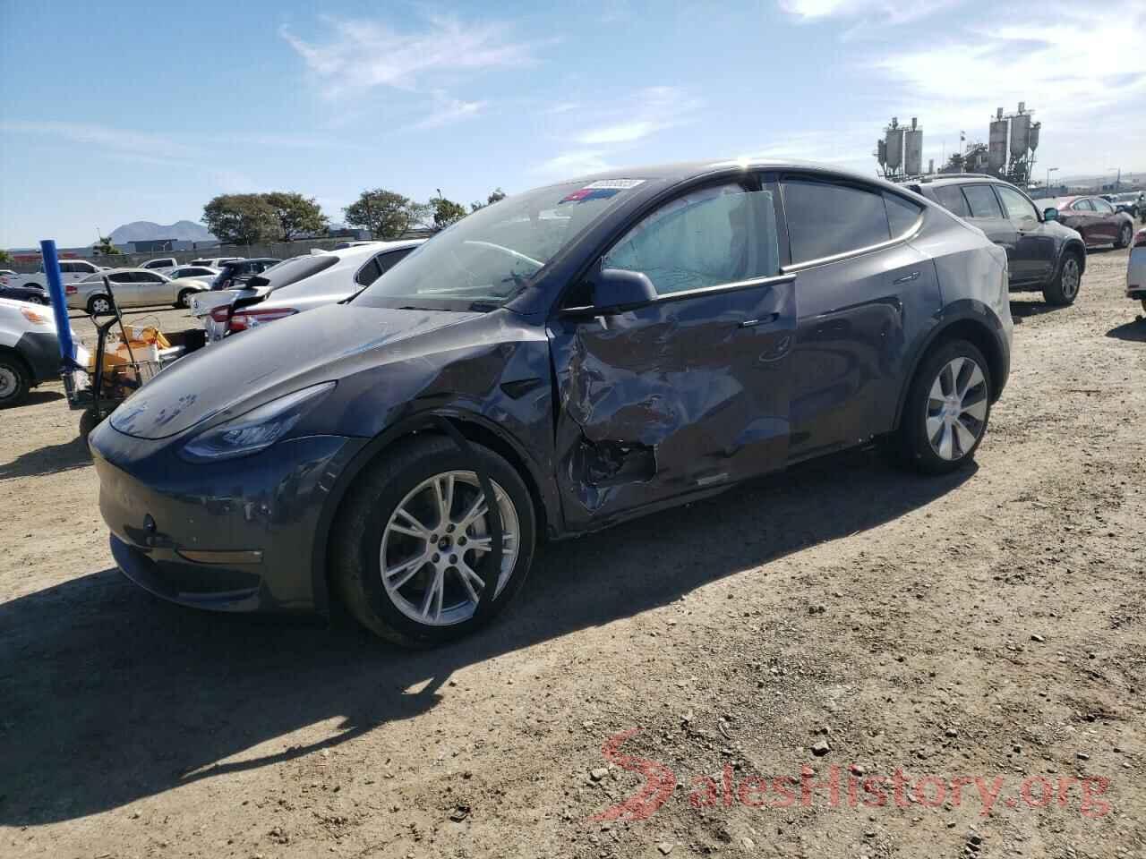 7SAYGDEEXPF607550 2023 TESLA MODEL Y