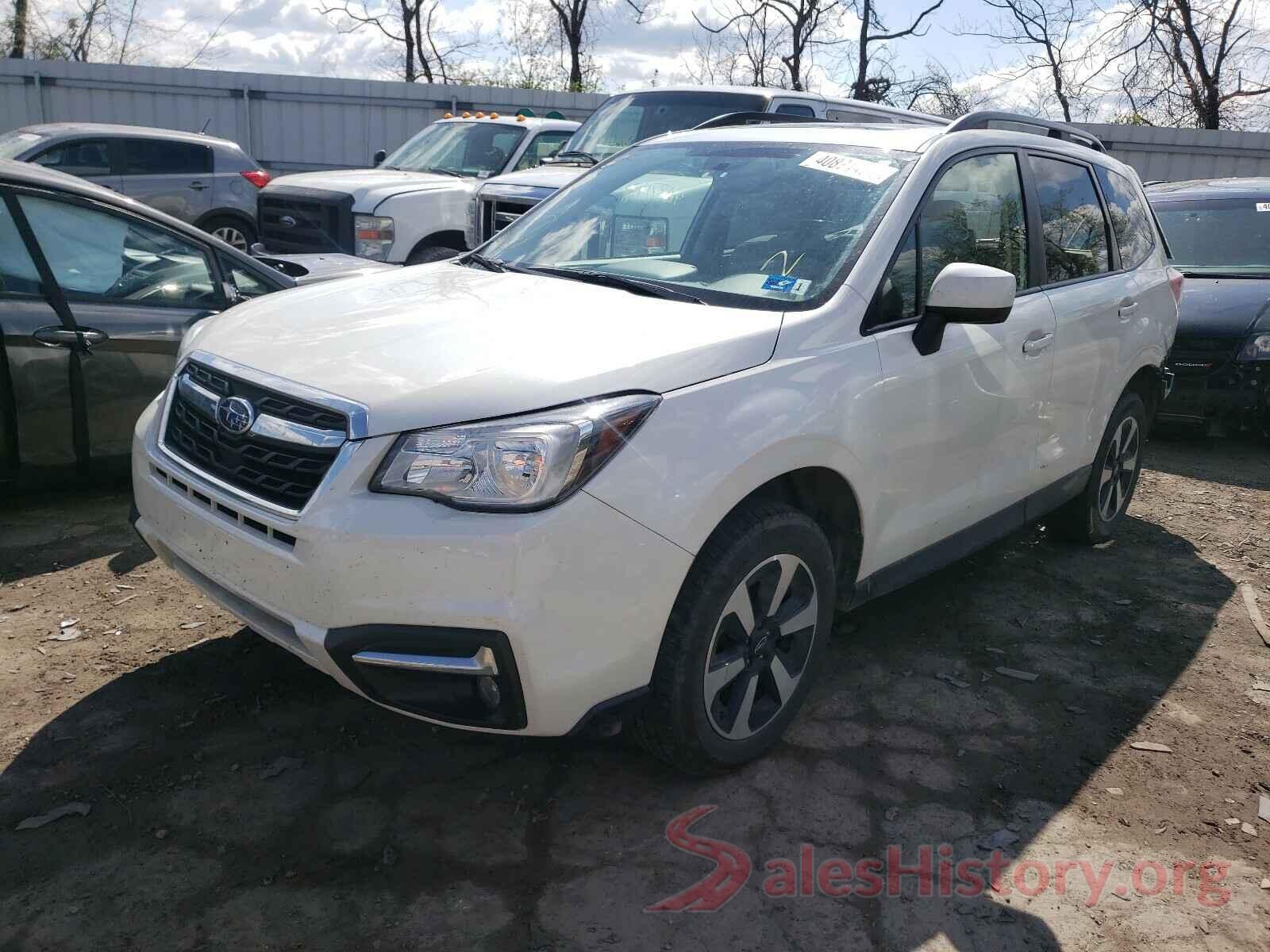 JF2SJAGC5JH524017 2018 SUBARU FORESTER