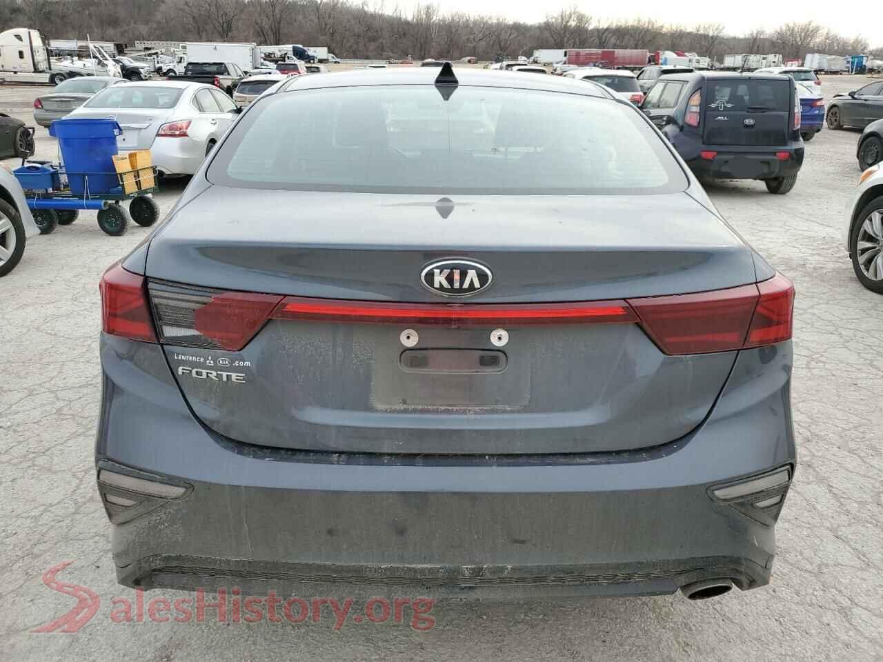 2020 KIA FORTE VIN 3KPF24AD3LE209211, left side view