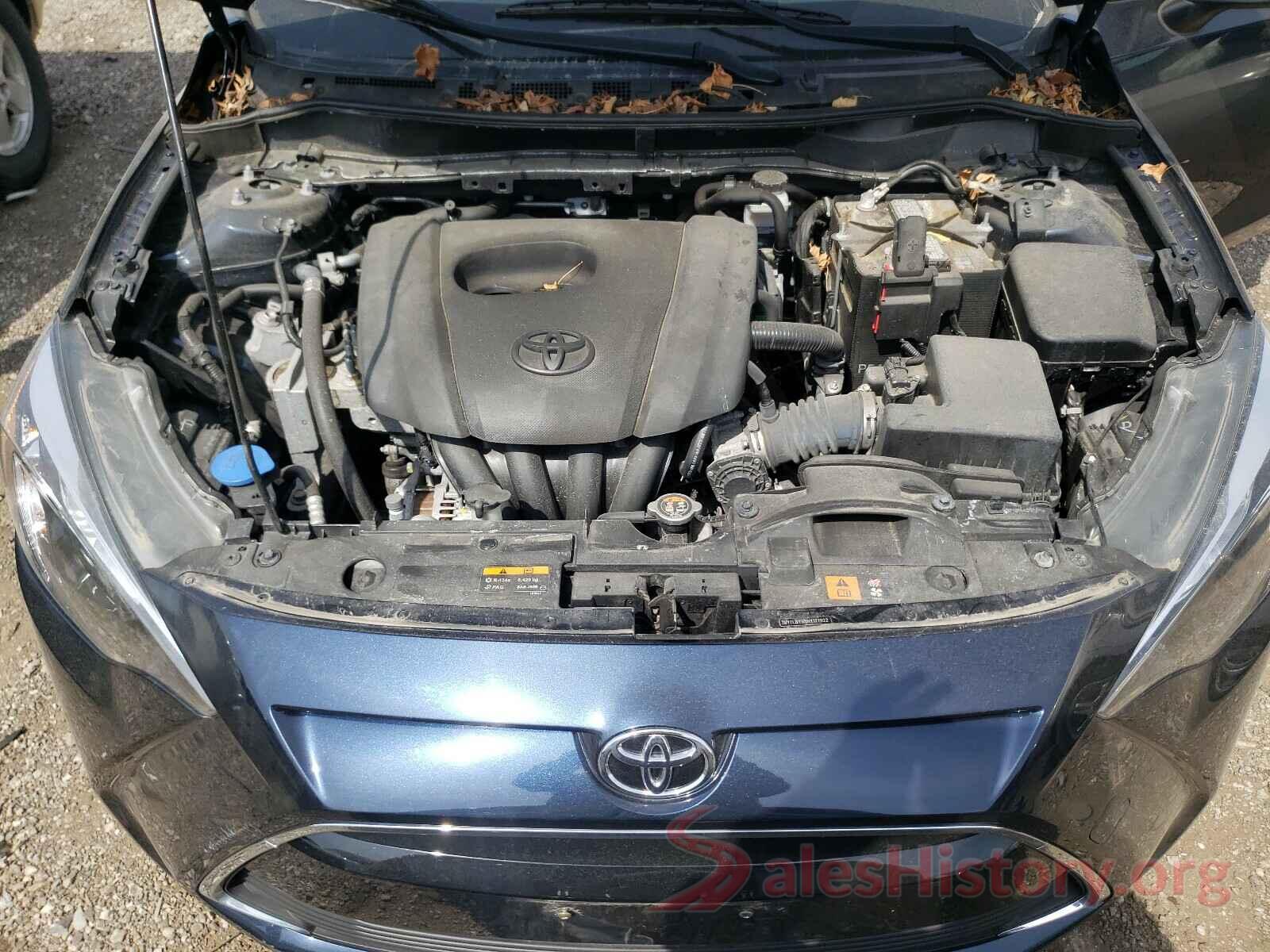 3MYDLBYV8HY177922 2017 TOYOTA YARIS