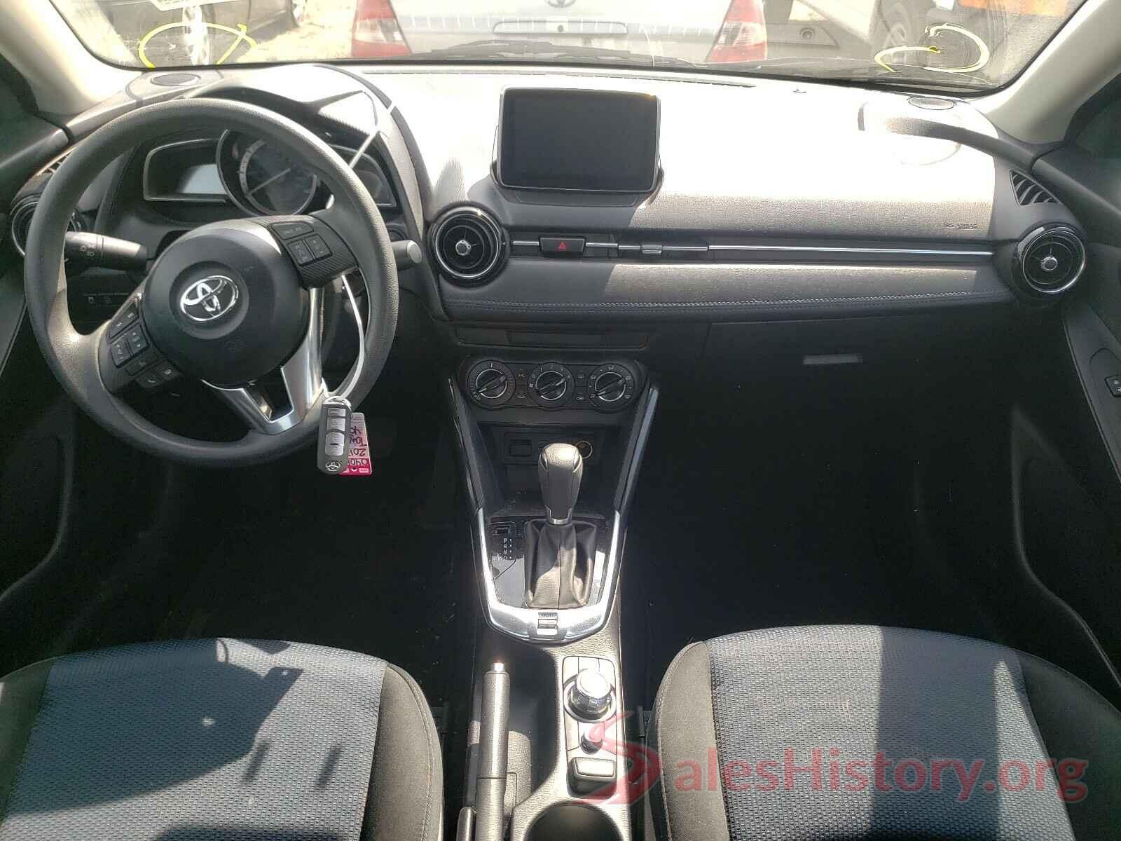 3MYDLBYV8HY177922 2017 TOYOTA YARIS