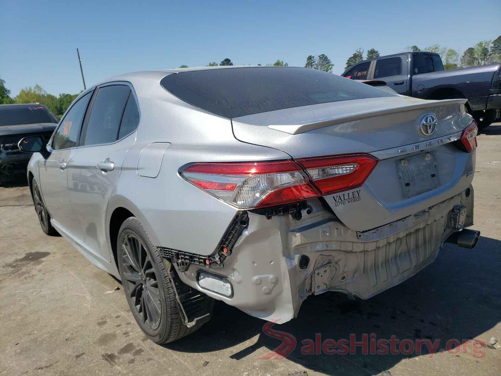 4T1B11HK7JU675187 2018 TOYOTA CAMRY