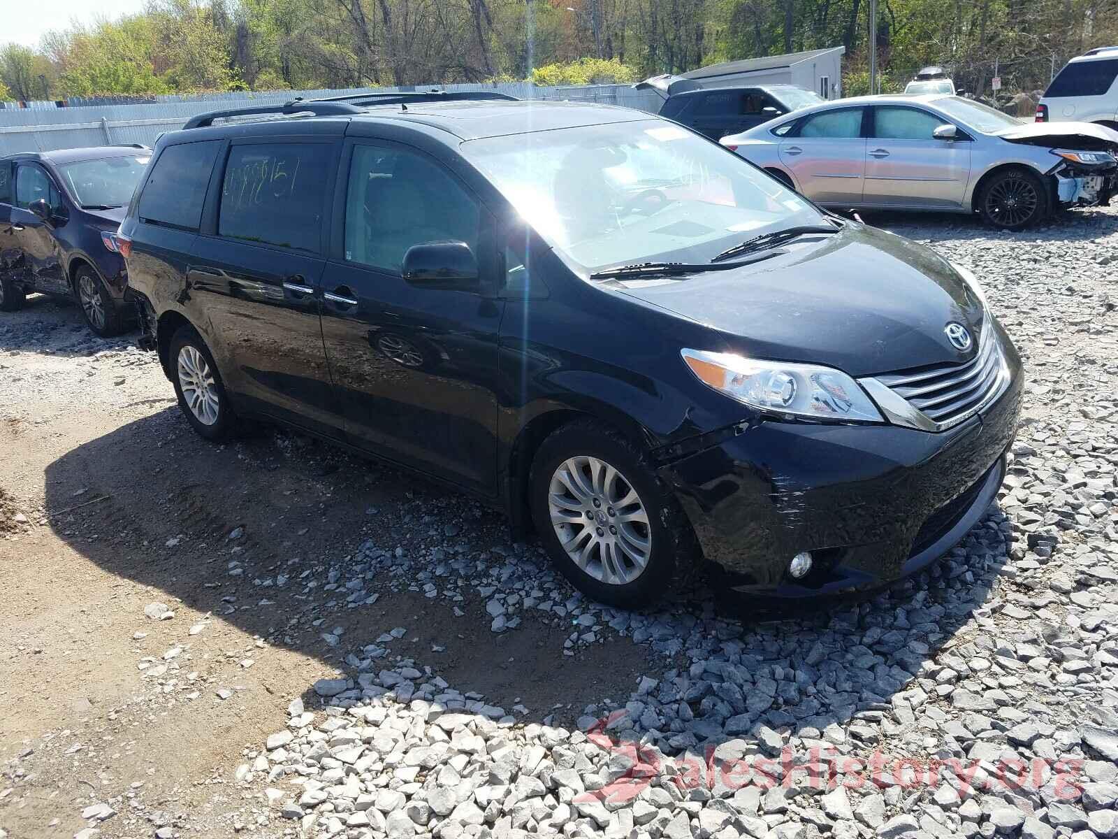 5TDYZ3DC3HS810696 2017 TOYOTA SIENNA