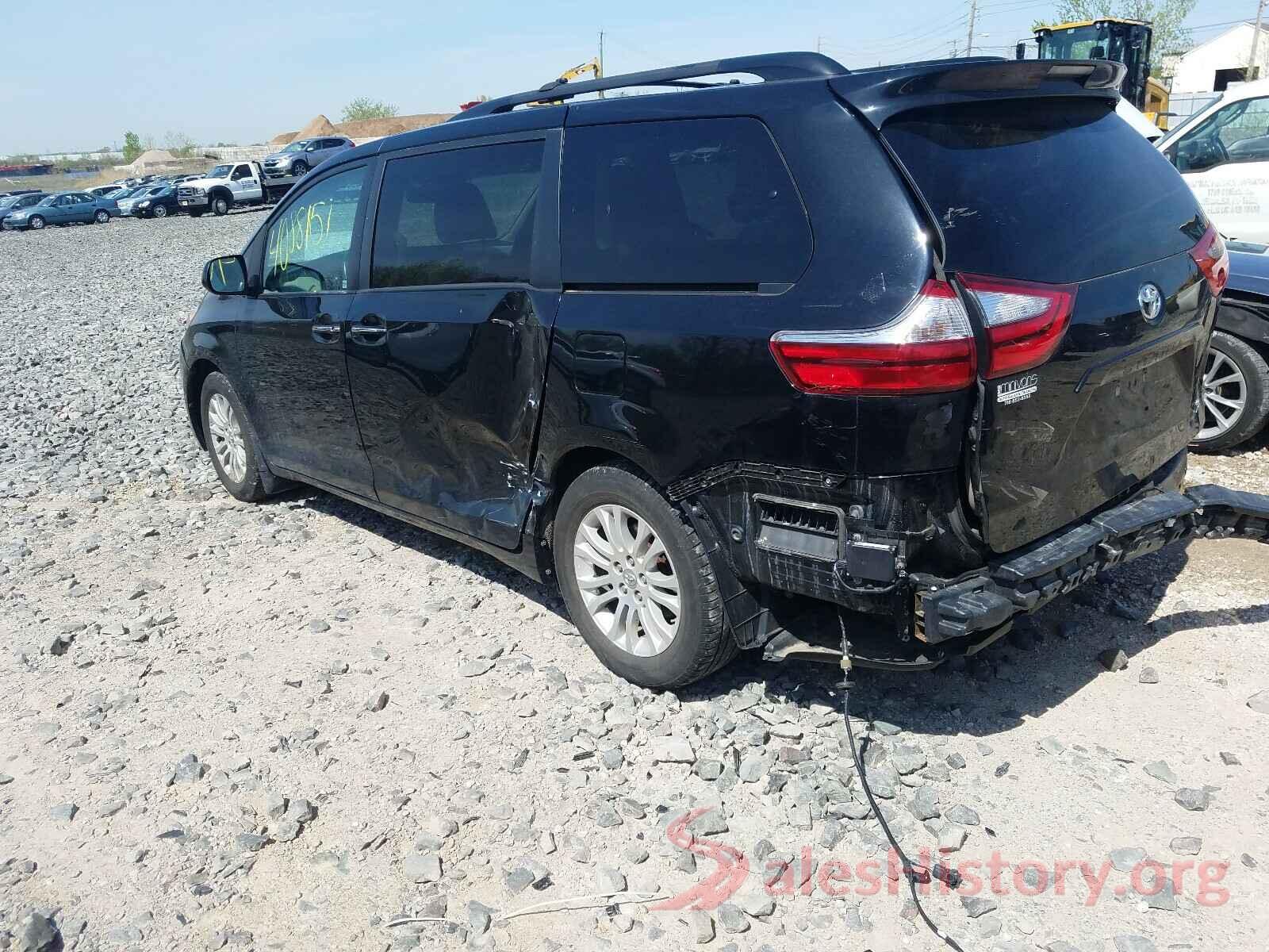 5TDYZ3DC3HS810696 2017 TOYOTA SIENNA