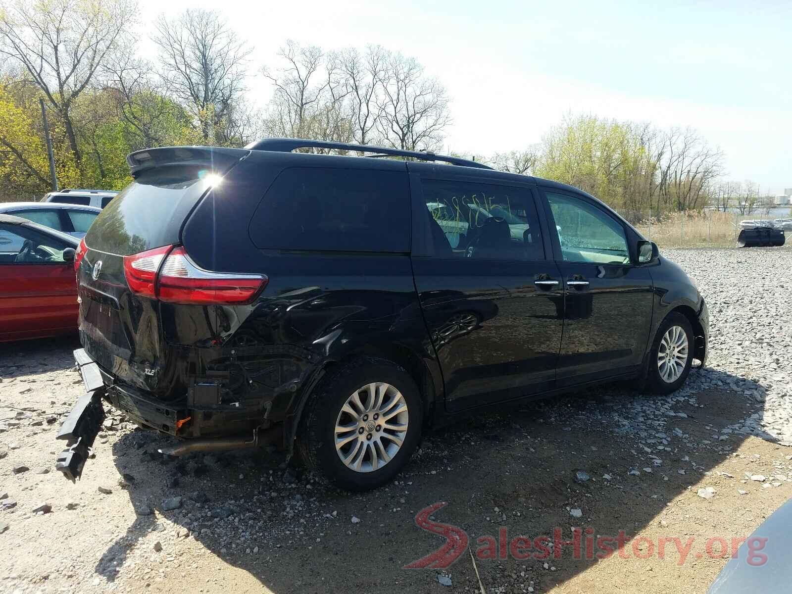 5TDYZ3DC3HS810696 2017 TOYOTA SIENNA