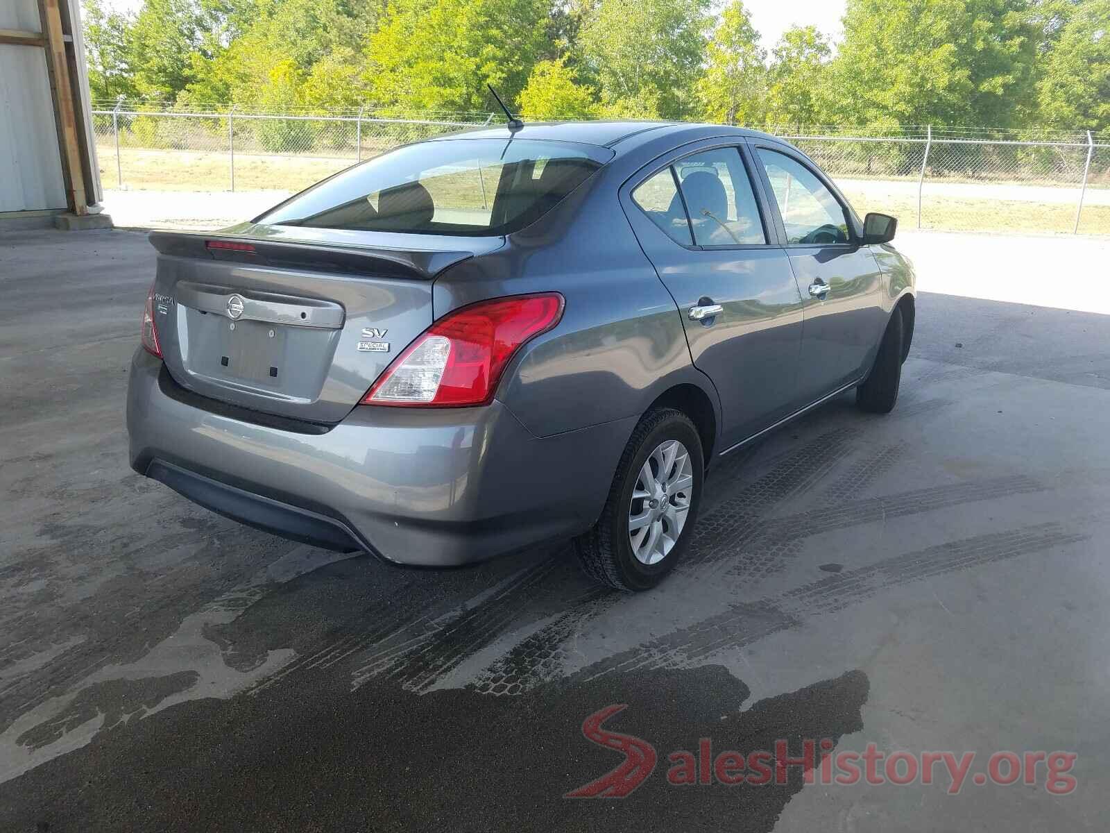 3N1CN7AP4JL881165 2018 NISSAN VERSA