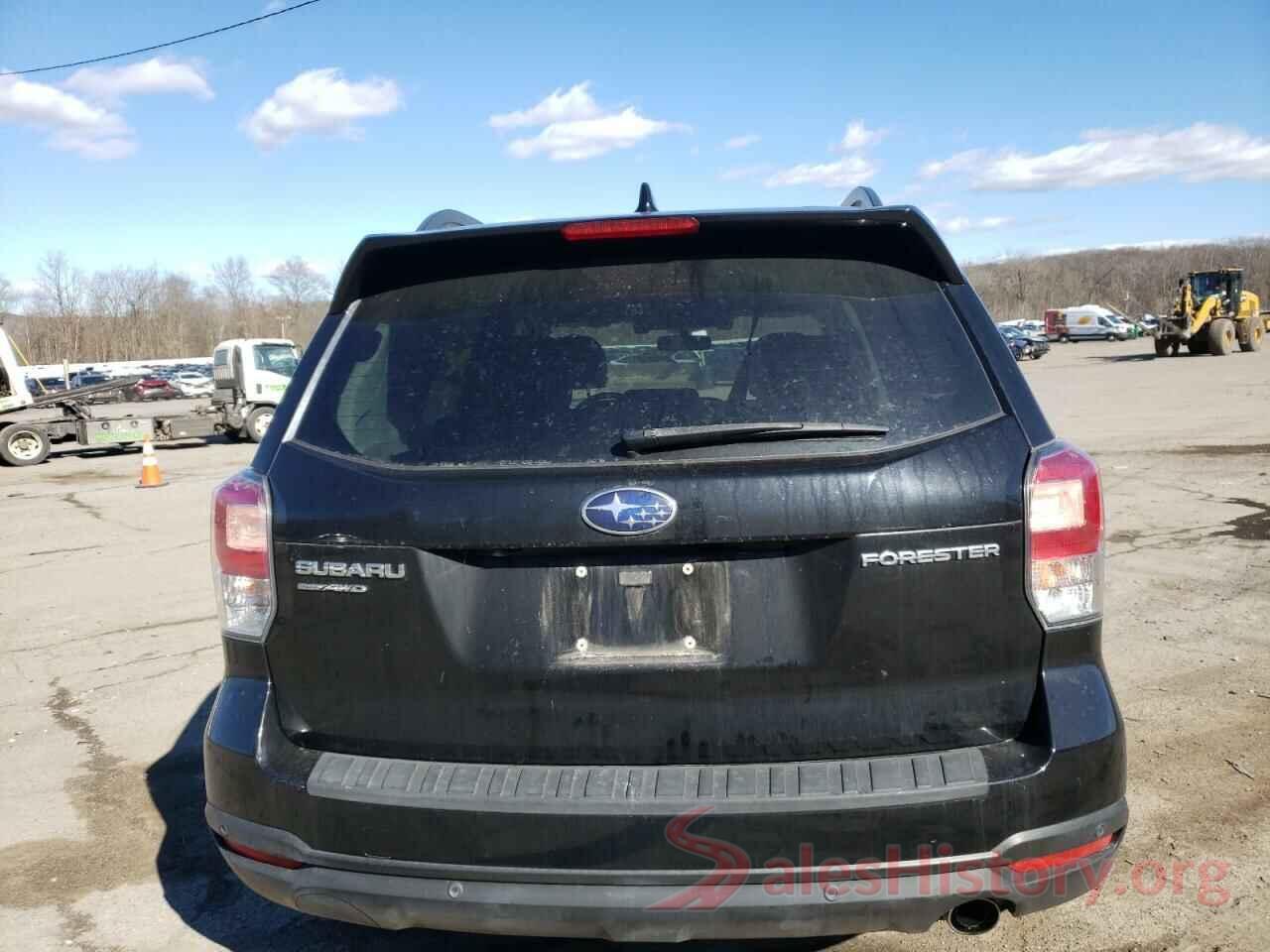 JF2SJARC9JH485462 2018 SUBARU FORESTER