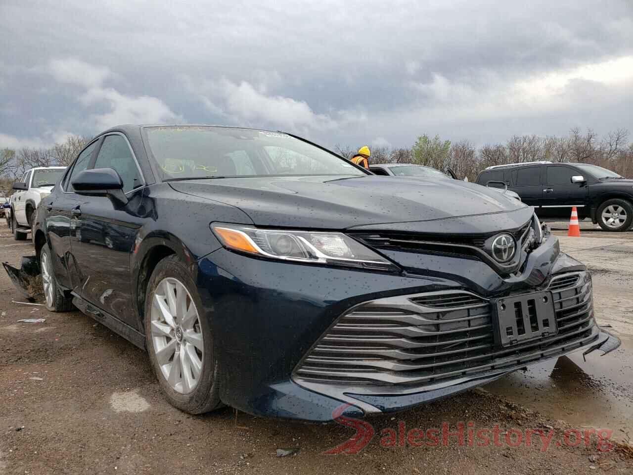 4T1B11HKXKU743659 2019 TOYOTA CAMRY