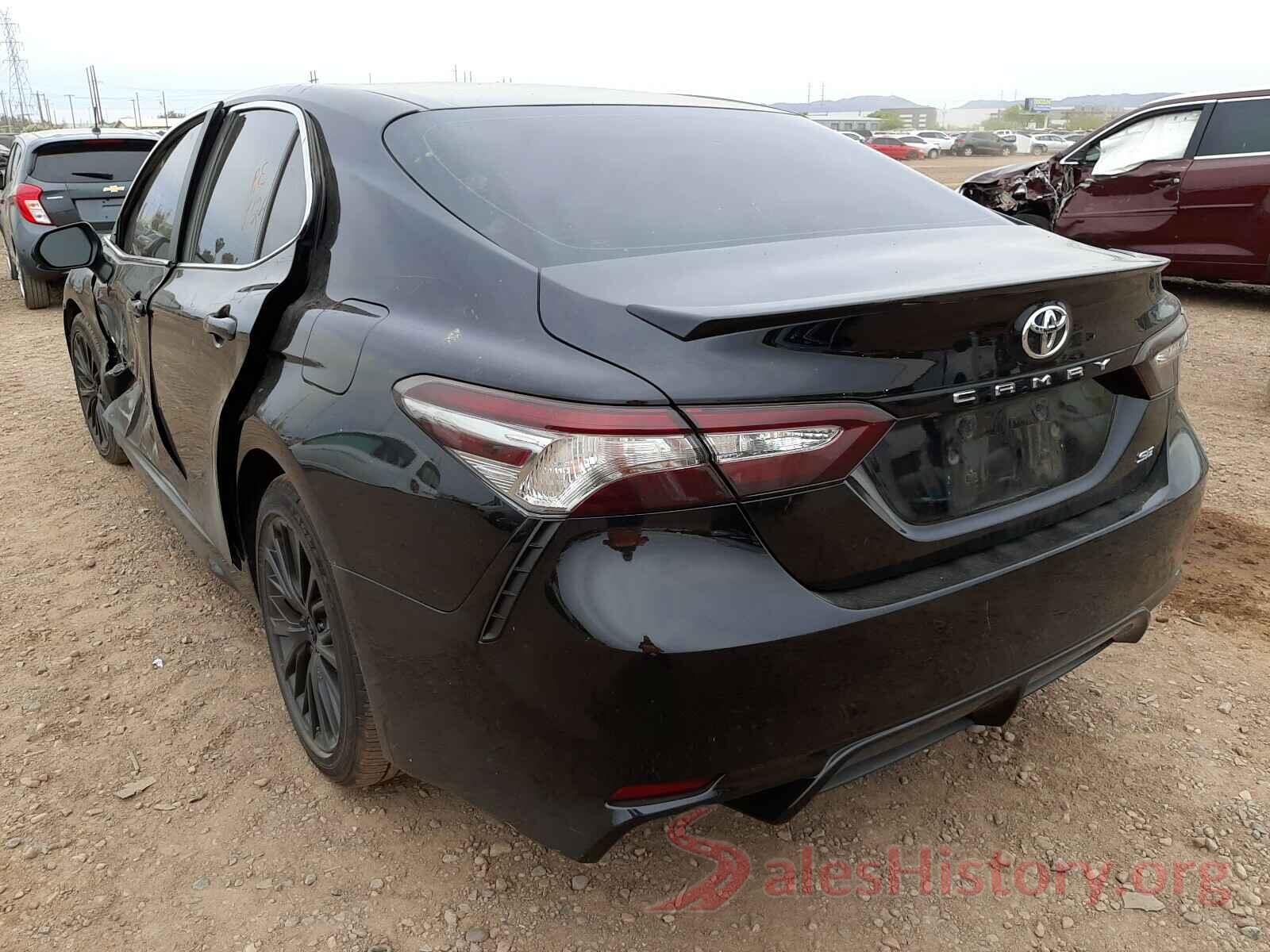 4T1B11HK7JU092988 2018 TOYOTA CAMRY