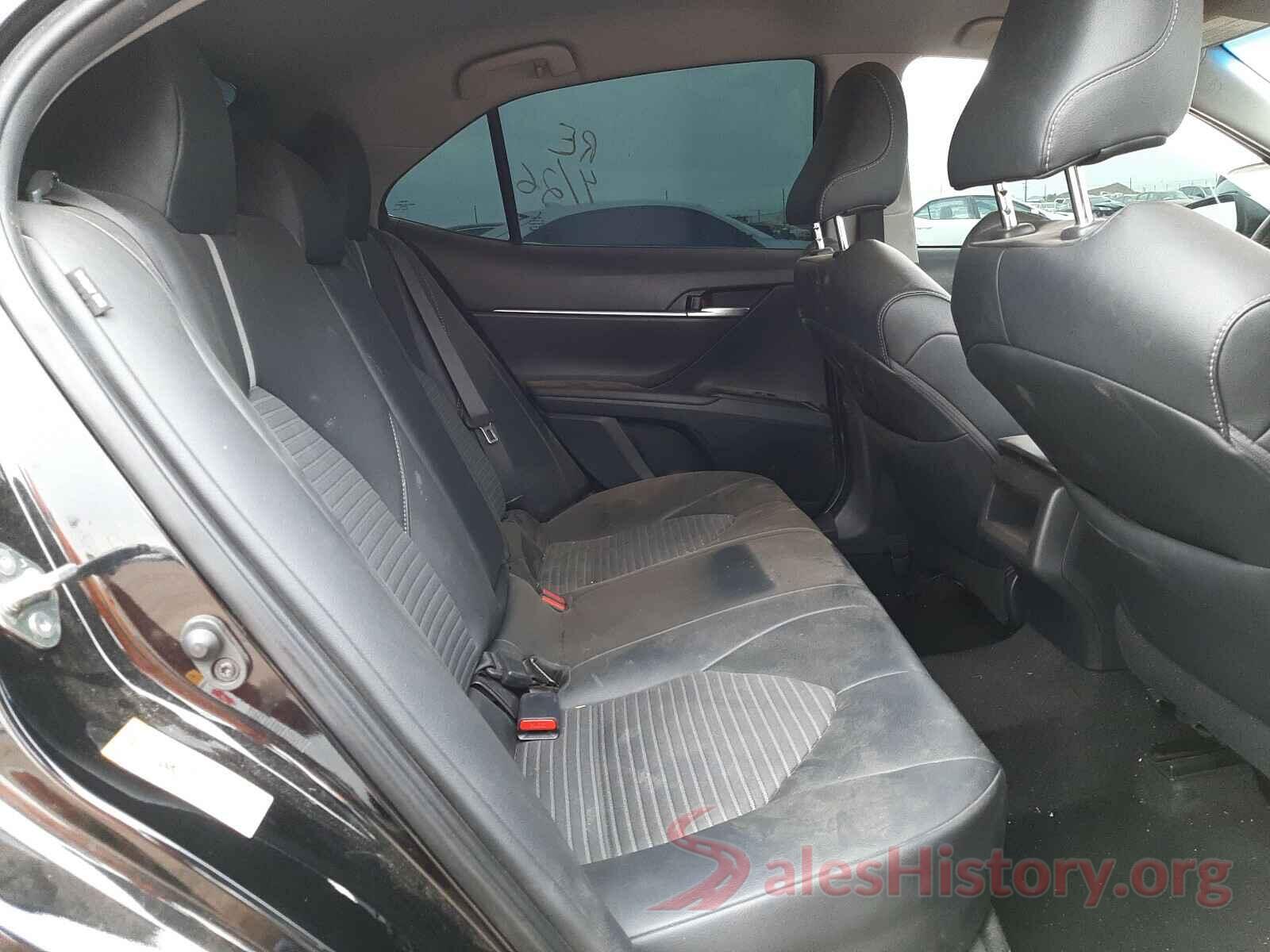 4T1B11HK7JU092988 2018 TOYOTA CAMRY