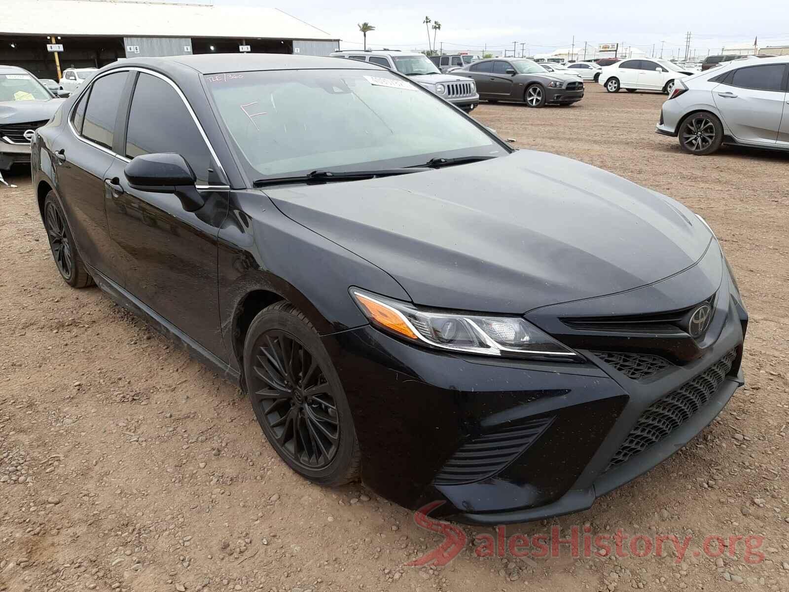 4T1B11HK7JU092988 2018 TOYOTA CAMRY