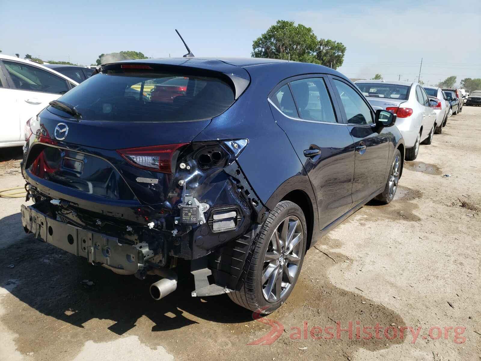 3MZBN1L3XJM266398 2018 MAZDA 3