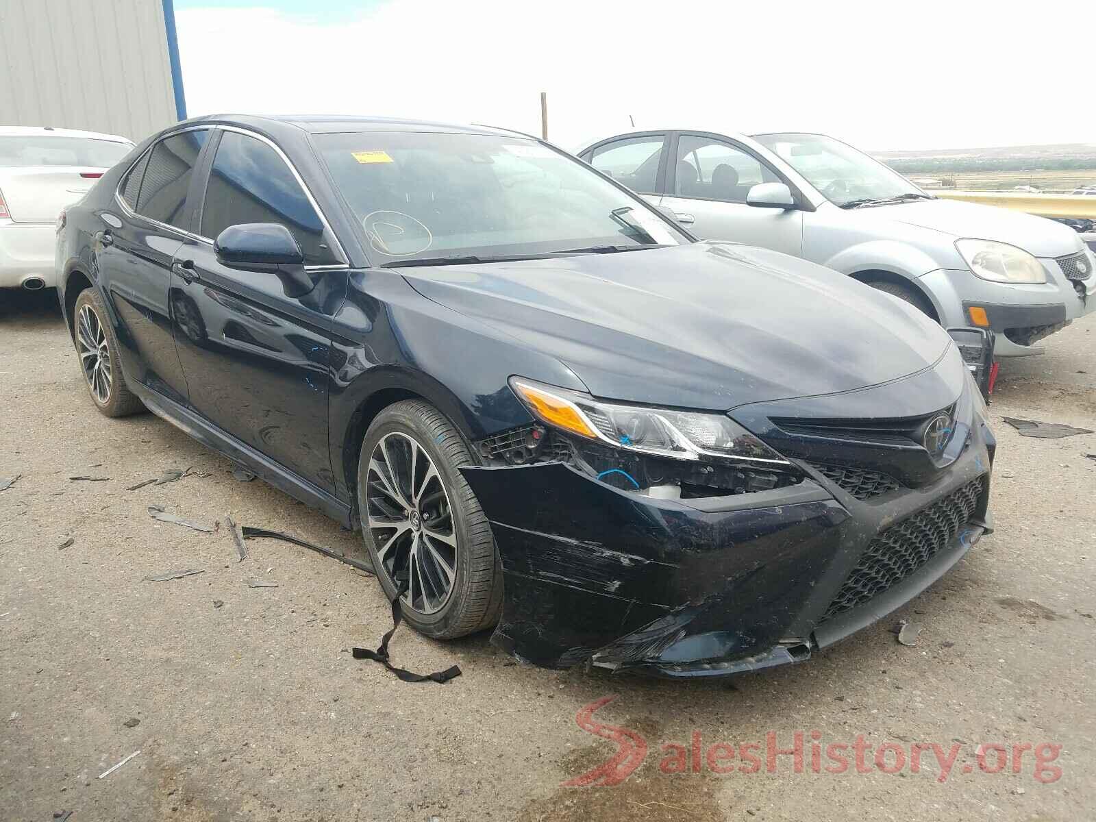 4T1B11HK7JU597753 2018 TOYOTA CAMRY