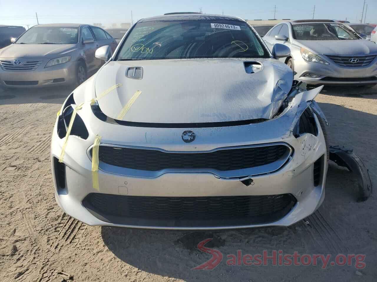 KNAE25LA2J6017590 2018 KIA STINGER