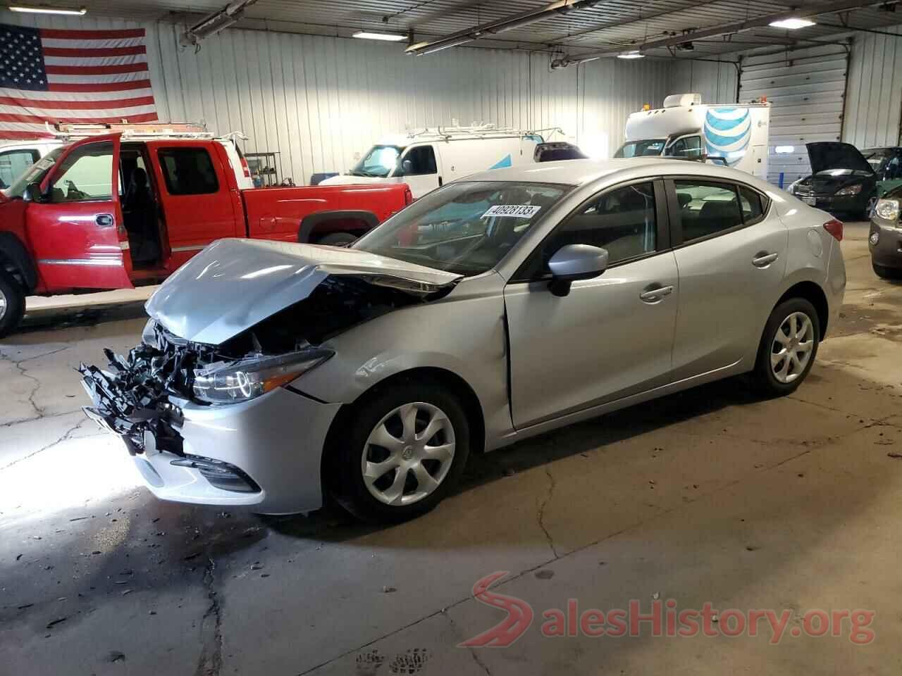 3MZBN1U73JM245149 2018 MAZDA 3