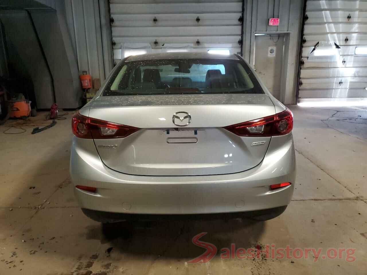 3MZBN1U73JM245149 2018 MAZDA 3