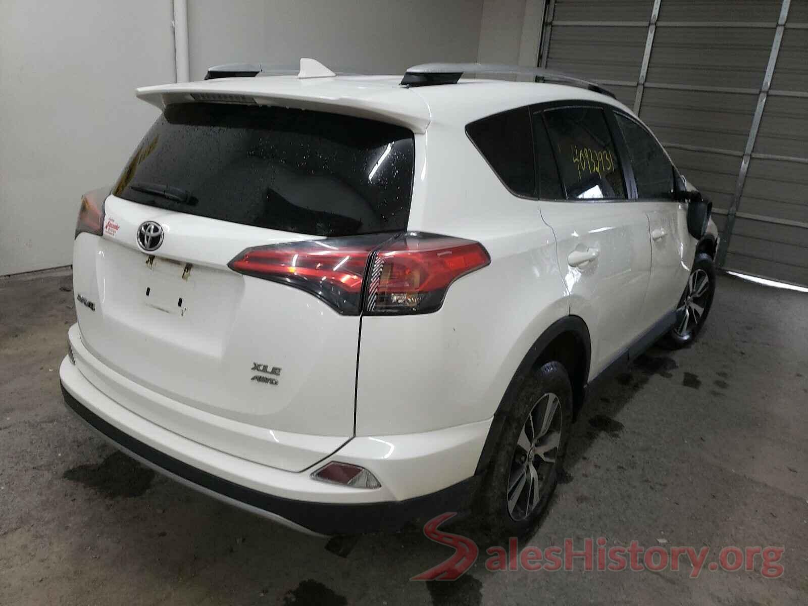 2T3RFREV8JW815770 2018 TOYOTA RAV4