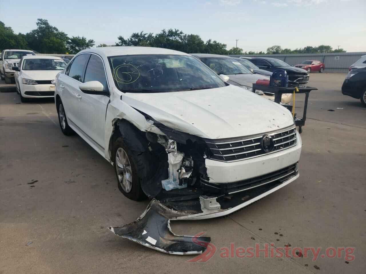 1VWAT7A35HC048467 2017 VOLKSWAGEN PASSAT