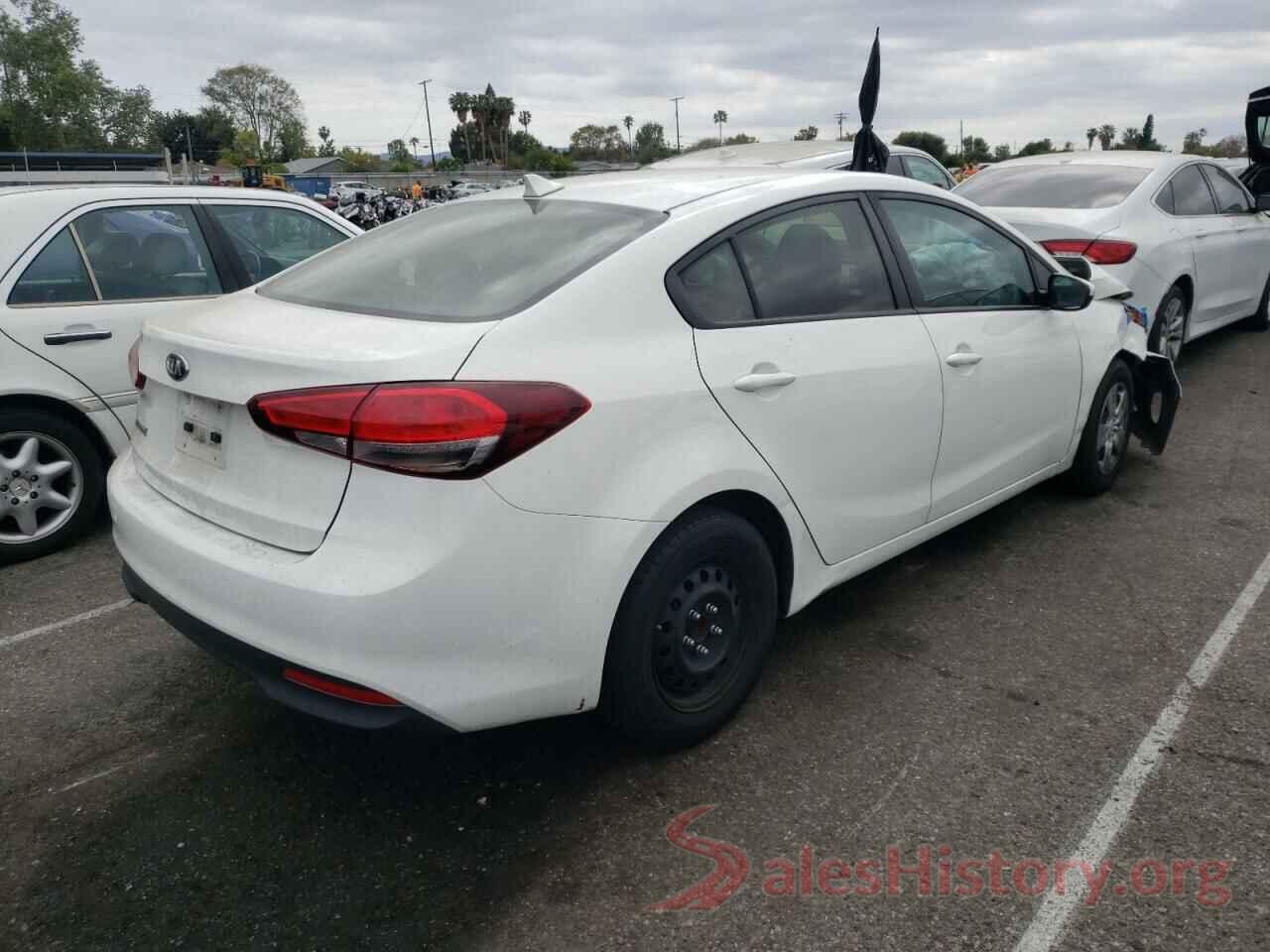 3KPFK4A73HE035559 2017 KIA FORTE