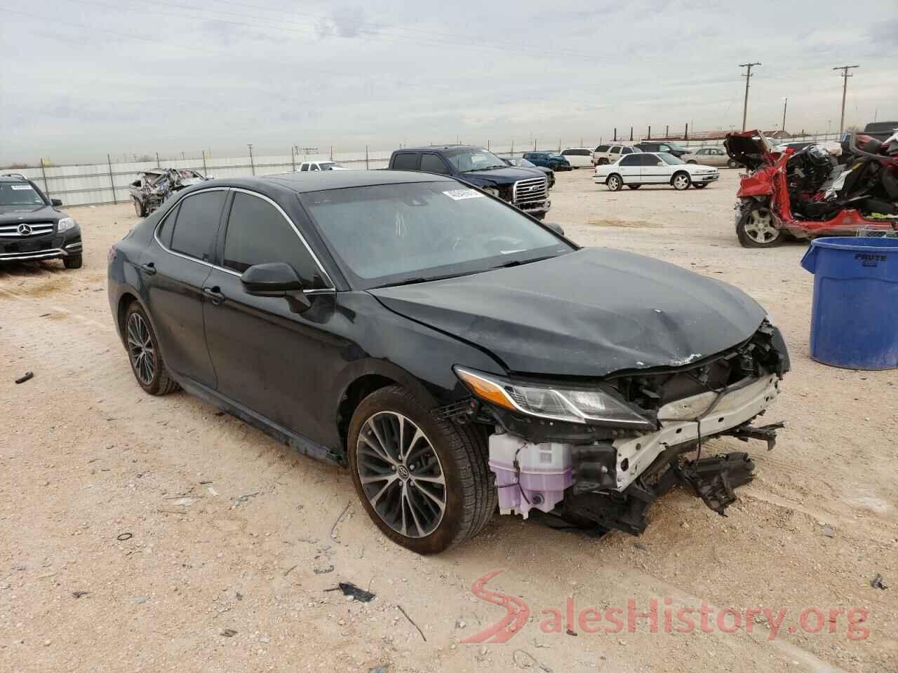 JTNB11HK1J3003437 2018 TOYOTA CAMRY