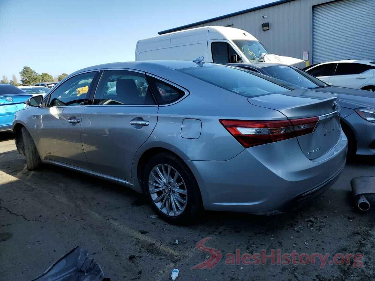 4T1BD1EB9JU062404 2018 TOYOTA AVALON