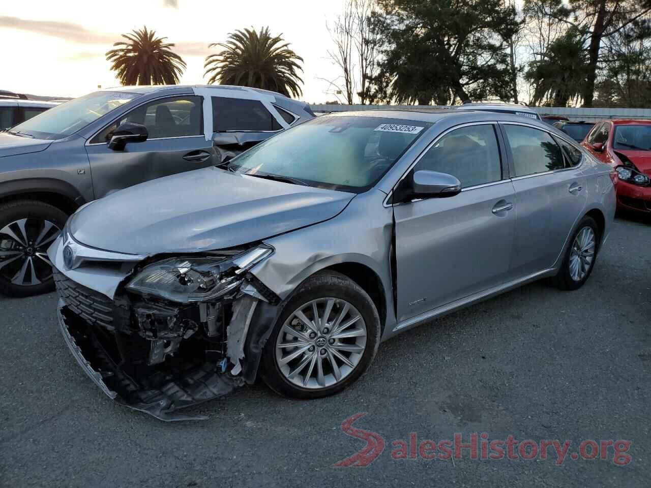 4T1BD1EB9JU062404 2018 TOYOTA AVALON